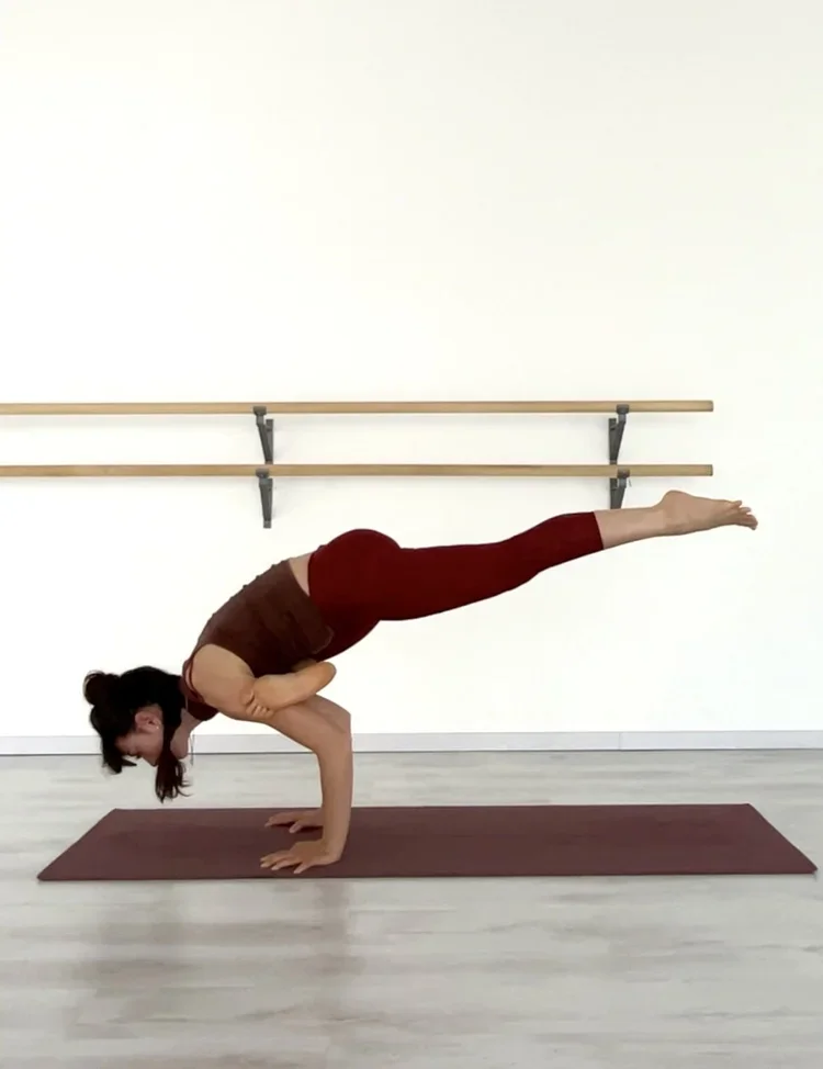 Vinyasa Yoga: feet on the ground, head in the clouds